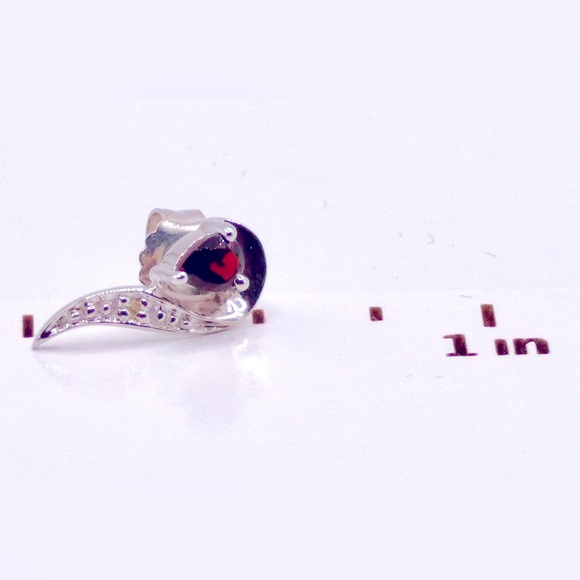 0.37 CTW Genuine Garnet and White Diamond .925 Sterling NWOT - Picture 2 of 7